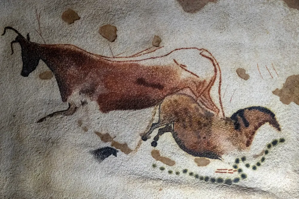 Lascaux, grotte préhistorique mondiale célèbre pour ses peintures rupestres